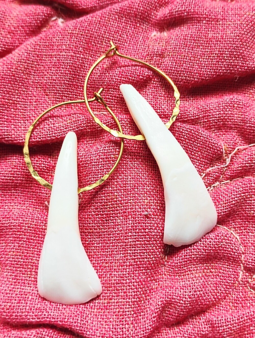 Buffalo Tooth Hammered Hoops